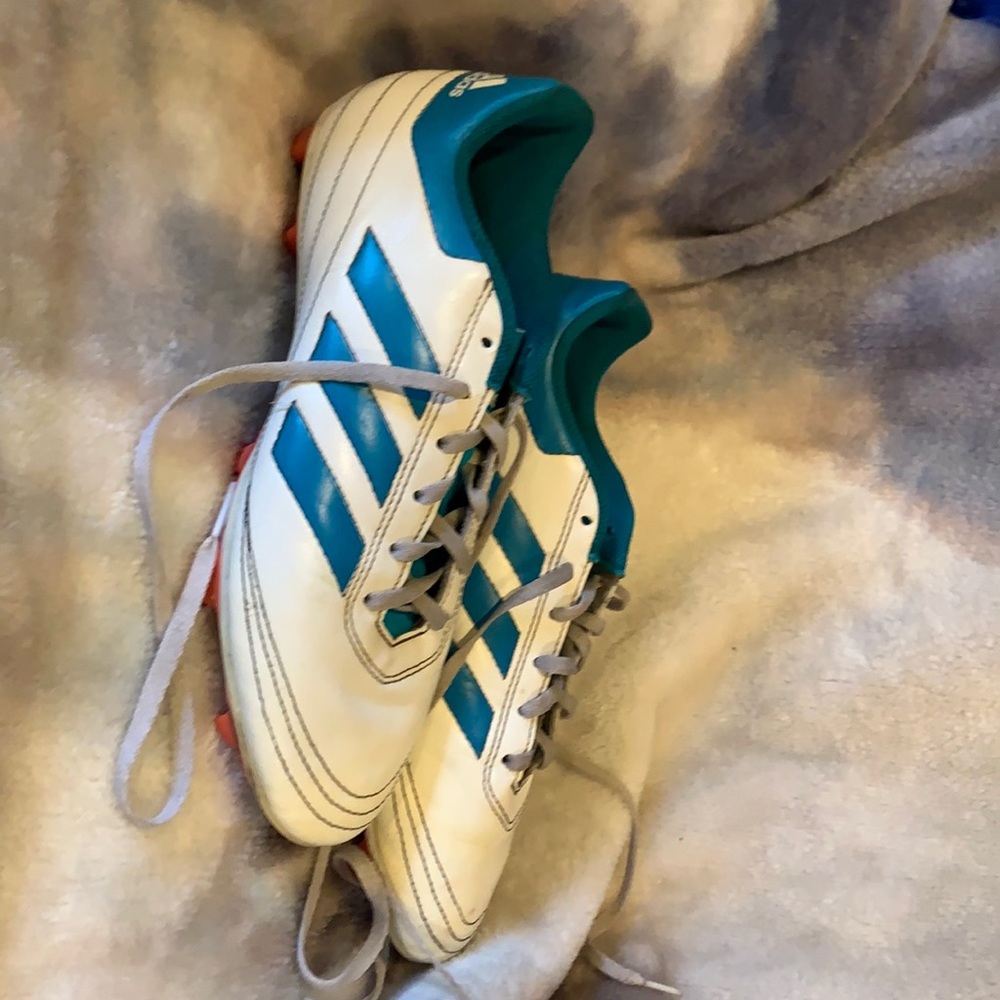 Women’s soccer cleats